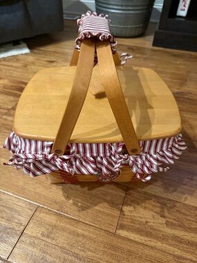 Longaberger 1995 Sweetheart Precious Basket with Lid and Handles - Natural & Red
